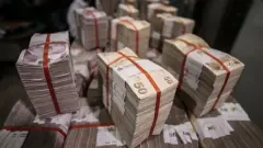 Yastık Altındaki Birikimler Bankaya Akıyor: 1 Milyon TL Mevduatın 32 Günlük Net Getirisi Bir Memur Maaşına Denk Geldi - YGuder